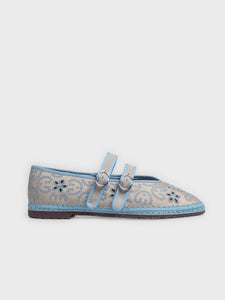 New In Woman – Flabelus